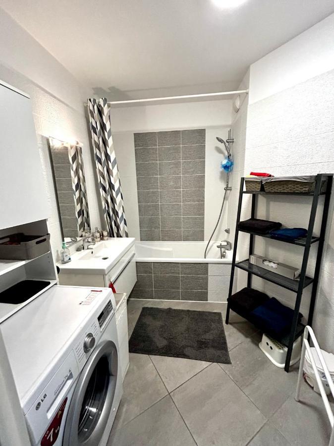 Appartement Cosy - Port Marianne - Garage Sous Sol Монпелие Екстериор снимка